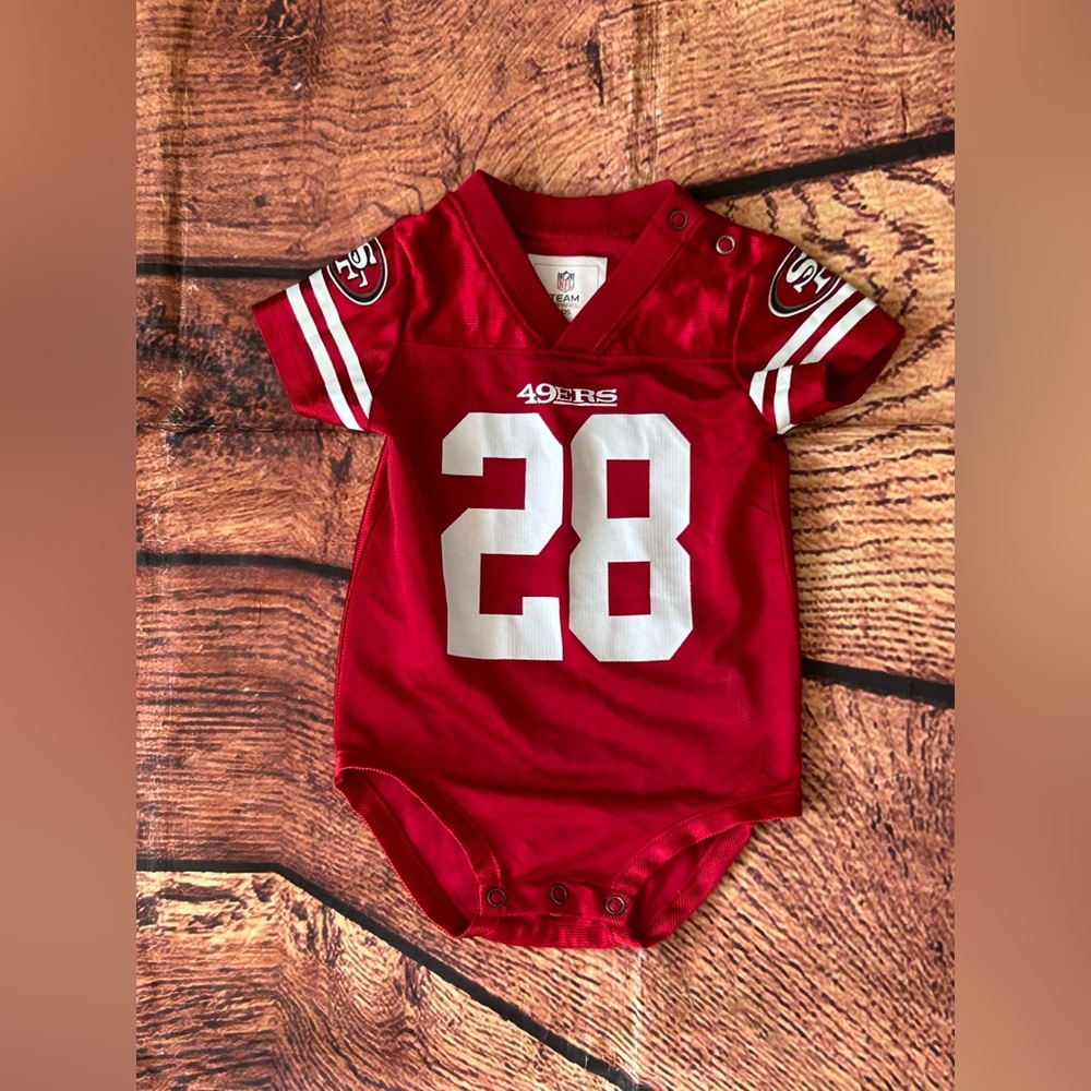 Hyde #28 San Francisco 49ers NFL Kids/Infant One Romper Jersey 6-9 Month